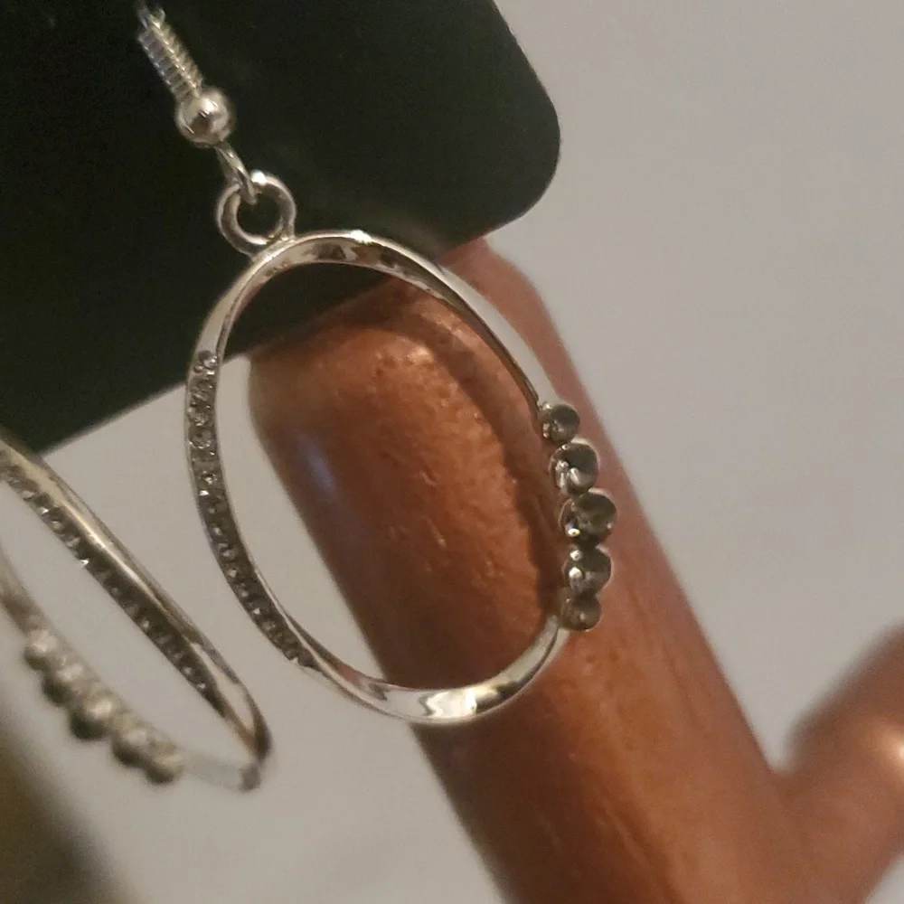 EARRINGS - Picture 2 of 5